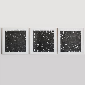 Tríptico tallas negras I (estudios de desgaste), 2019 de Rodrigo González Castellanos